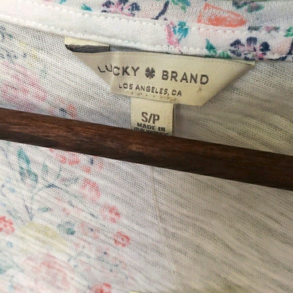 Lucky Brand Womens All Over Paisley Floral Tee - Picture 8 of 10